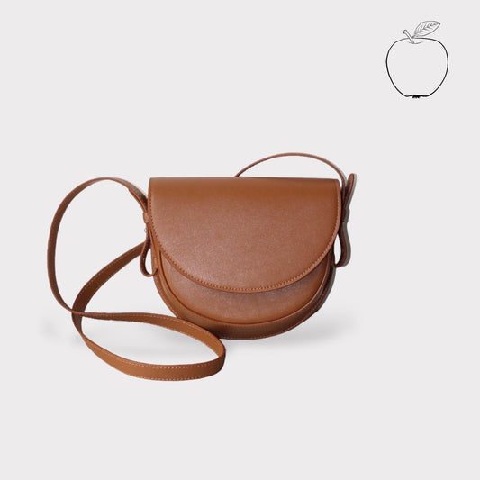 Coco - Sac bandoulière enveloppe en cuir de pomme marron